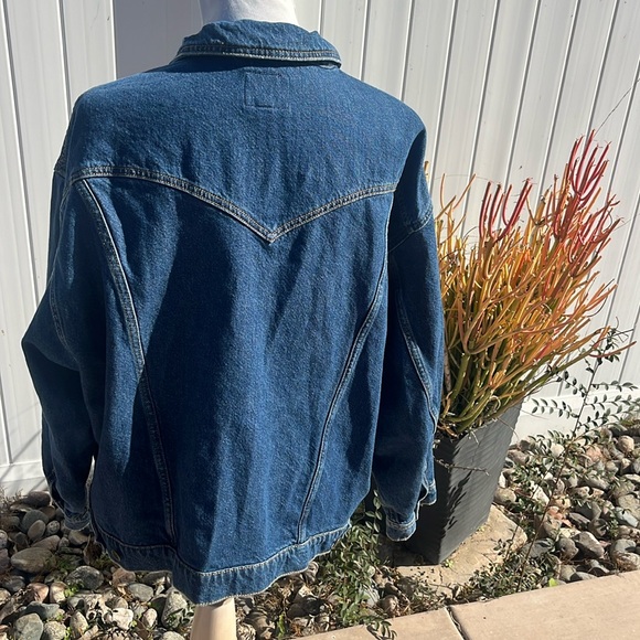 Vintage Yellowstone  Wrangler Oversized Jean Jacket - Picture 6 of 17